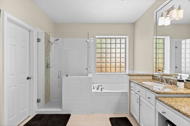 Building Photo - 27 E Artist Grove Cir