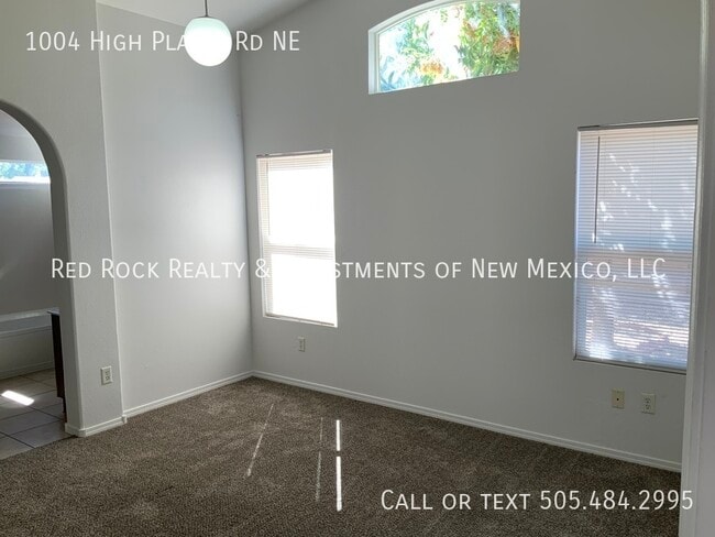 Building Photo - 1004 High Plains Rd