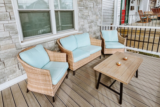 Building Photo - 444 Oneida St