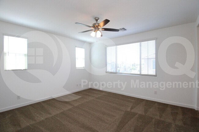 Building Photo - 2438 E Warbler Rd
