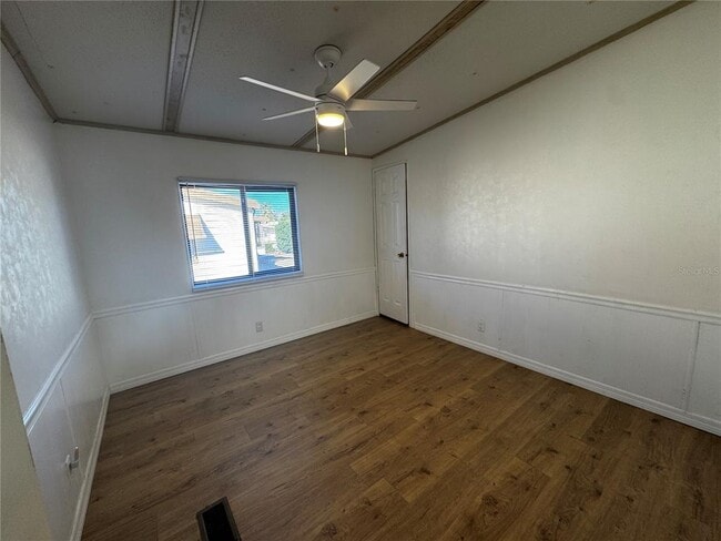 Building Photo - 1003 Oren Ave