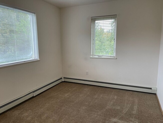 Building Photo - 4683 Bluegill Rd