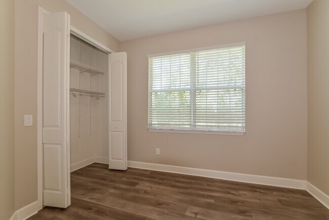 Building Photo - 958 Belle Oak Dr