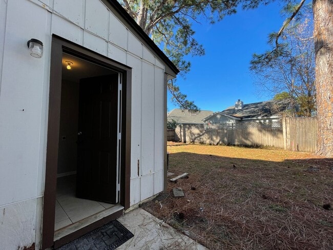 Building Photo - Great Townhouse 2 Bedroom 1.5 Bath in Fort Walton Beach!