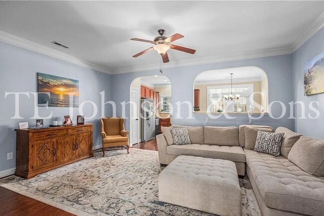 Building Photo - Beautiful 2 Bedroom Townhome with Bonus Room, Garage, and High End Finishes