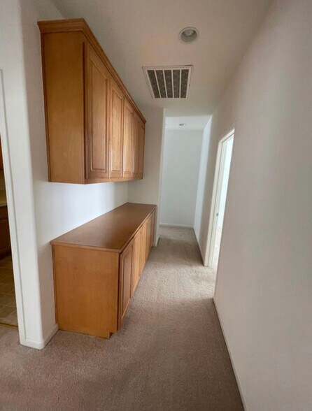 Building Photo - 672 Via Rialto