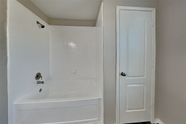 Building Photo - 18230 Temple Hill Ln