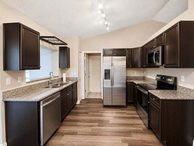 Building Photo - 326 Colonade Ct
