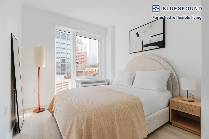 Building Photo - 150 Lawrence St