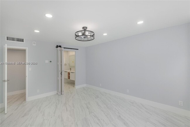 Building Photo - 3180 S Ocean Dr