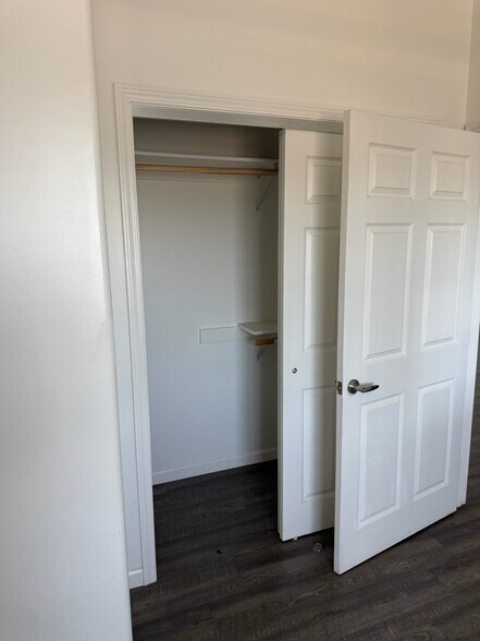 Bedroom closet - 471 E Newlove Dr