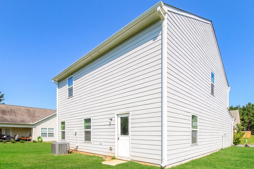 Building Photo - 728 Fitzroy Dr