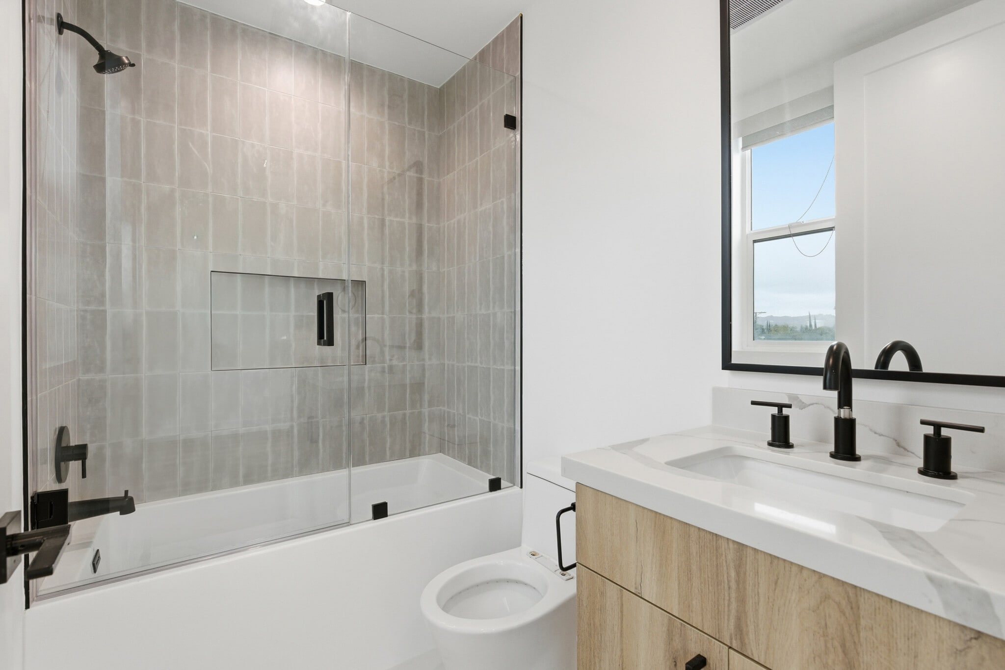 Building Photo - 5809 Kester Ave