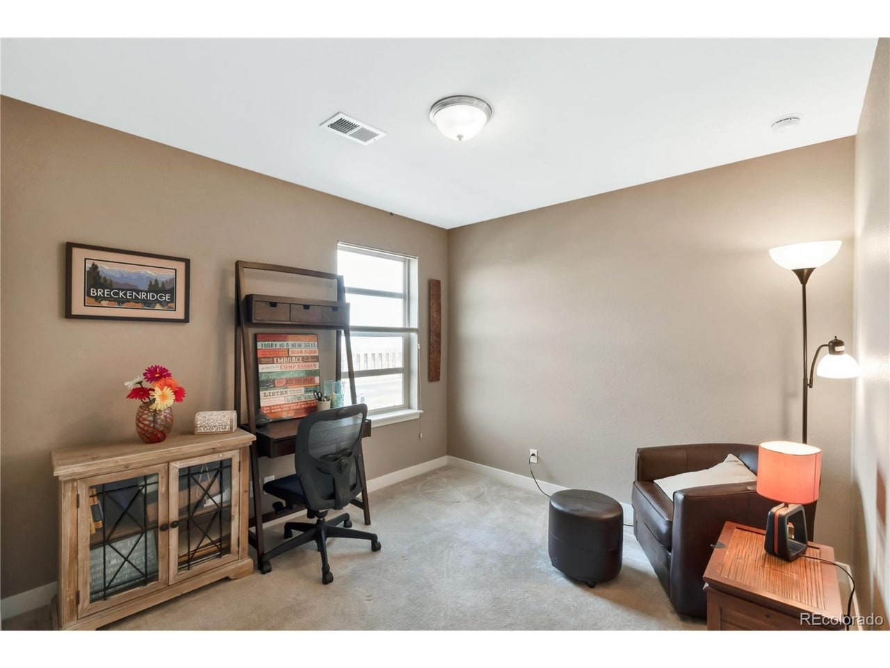 Building Photo - 513 S Vance Ct