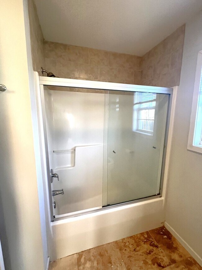 Building Photo - COMING SOON! 3 BR/2bath/Carport/Fenced Yard/ No carpet Odgen location. One level home, Beautiful ...