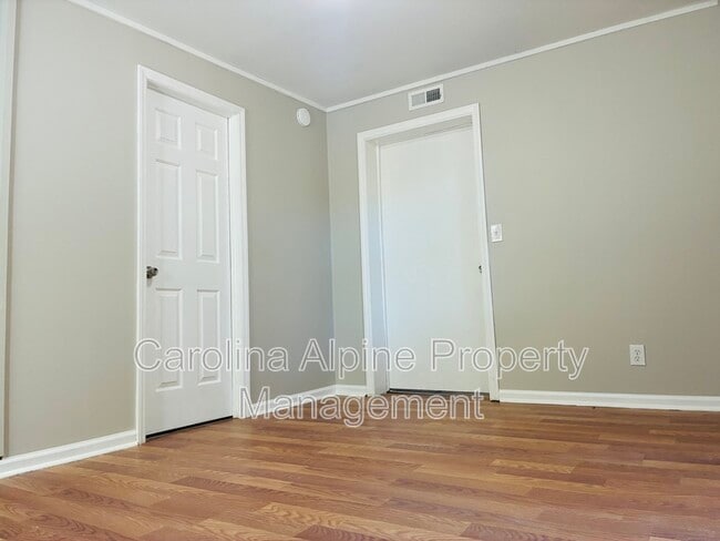 Building Photo - 110 N Webb St