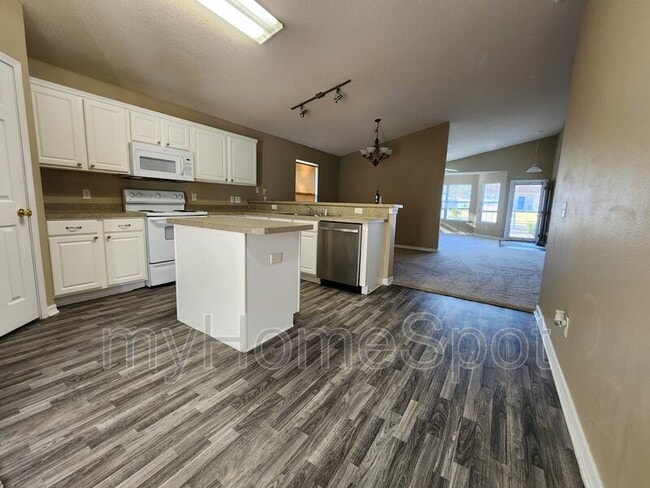 Building Photo - 1589 Galvin Ave