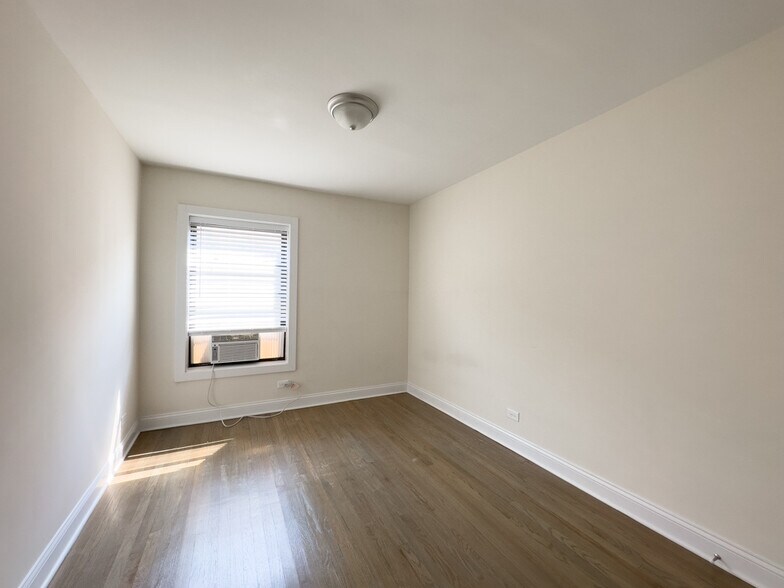 Building Photo - 2641 N Spaulding Ave
