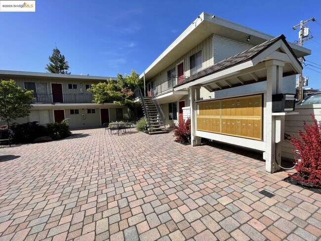 Building Photo - 1651 Detroit Ave