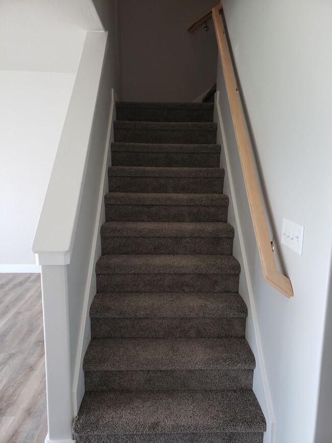 Building Photo - ??Beautiful 4 Bed, 2.5 Bath Home in Springville  December Rent FREE!??