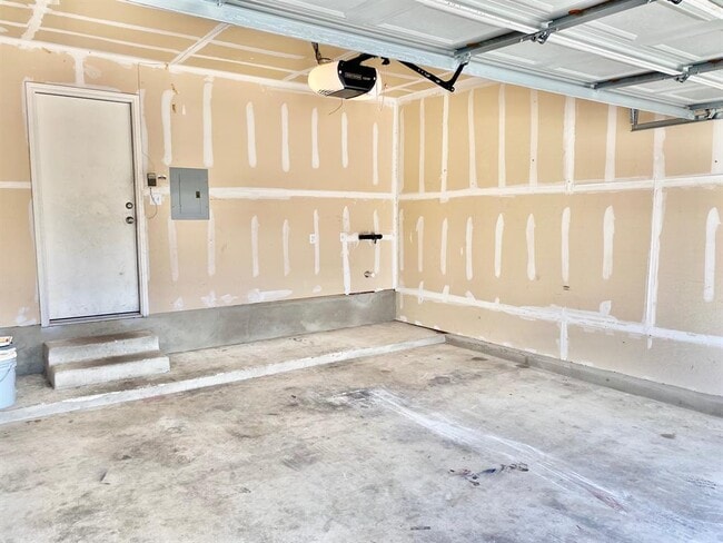 Building Photo - 1000 Berry Bend Path