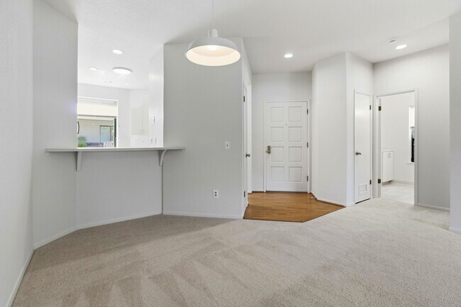 Building Photo - 101 Shorebird Cir