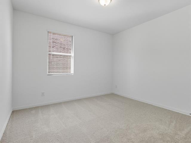 Building Photo - 752 Waterhouse Lk Dr