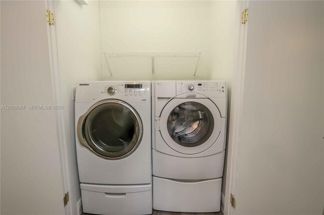 Building Photo - 8035 SW 63rd Pl