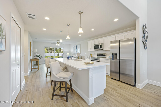 Building Photo - 187 Autumn Woods Dr