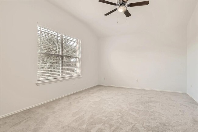 Building Photo - 1104 Canoe Cove