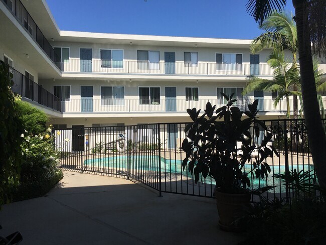 Pool Area - 2611 E Broadway