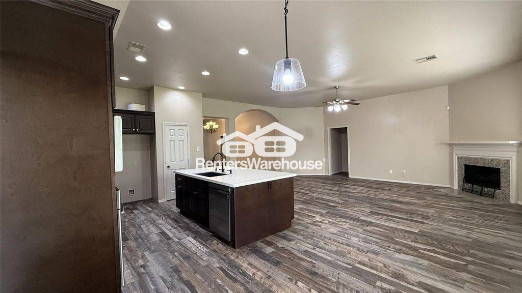 Building Photo - 13615 Evening Wind Dr