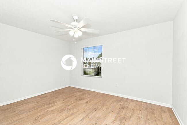 Building Photo - 3 Bedroom Pet-Friendly Home in Jacksonville, FL with Main Street Renewal