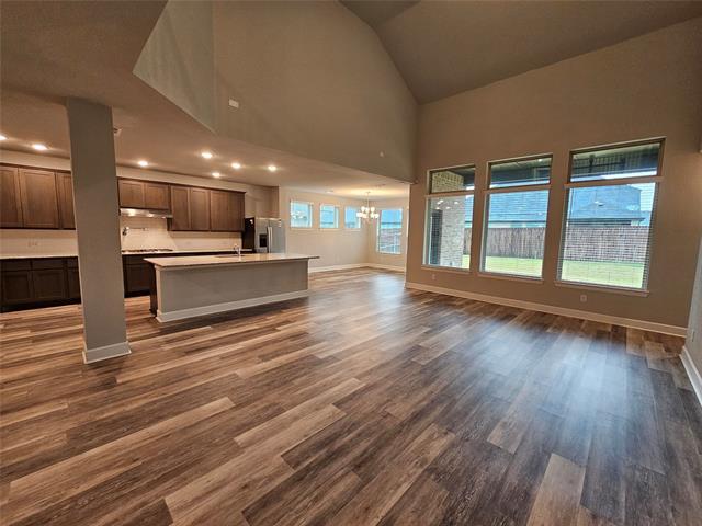 Building Photo - 1740 Jamestown Dr