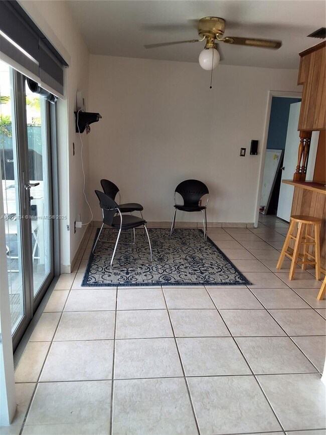 Building Photo - 750 SW 97th Ct Cir