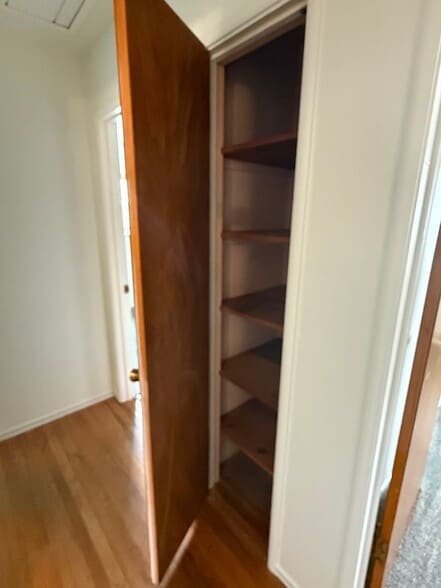 Building Photo - 561 Princeton Pl