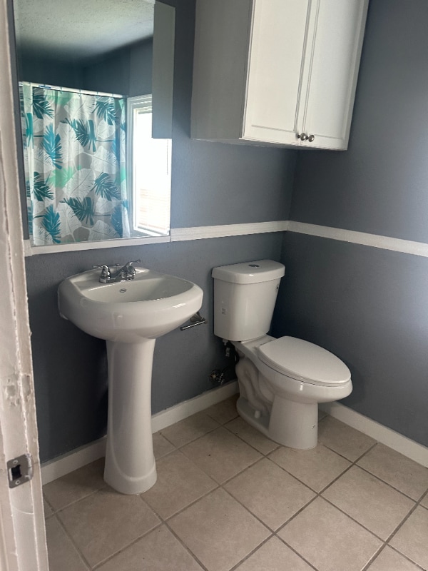 Building Photo - 1064 N Tamiami Trl