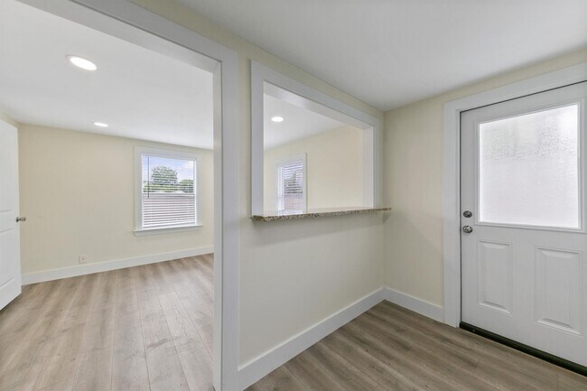 Building Photo - 4812 Michaux St