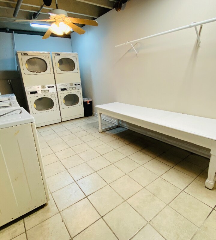 Building Photo - CHEVY Glenchase Ln