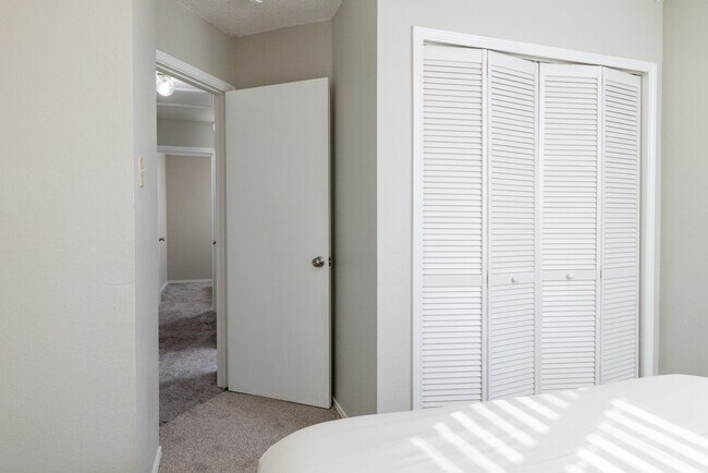 Building Photo - 2700 Ansley Ct