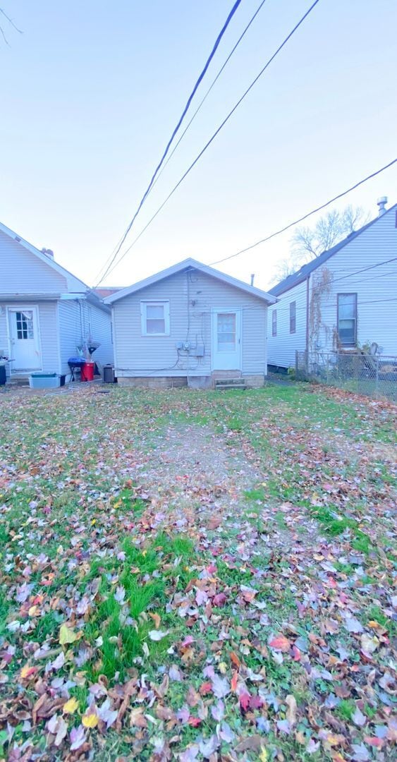 Building Photo - 2 Bedroom/1 Bathroom House For Rent