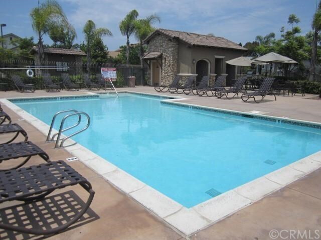 Building Photo - 425 S Meadowbrook Dr
