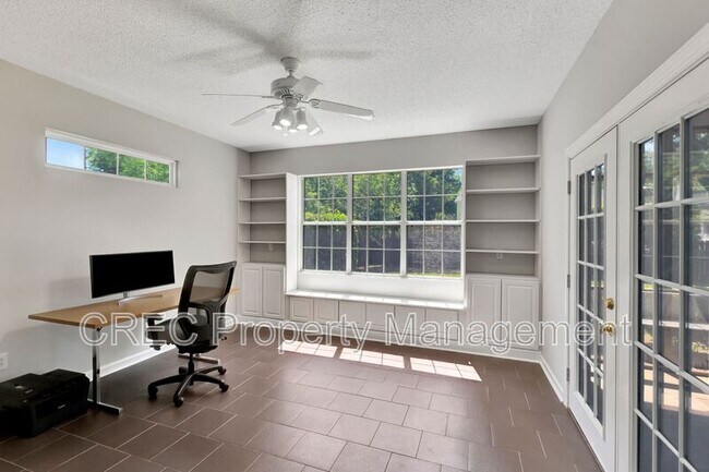 Building Photo - 3282 Heathland Way