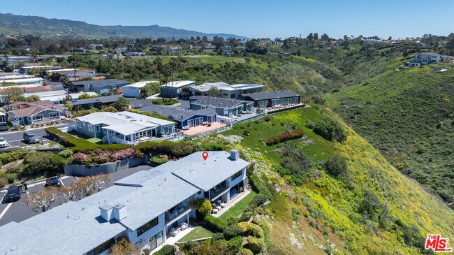 Building Photo - 6817 Seawatch Ln