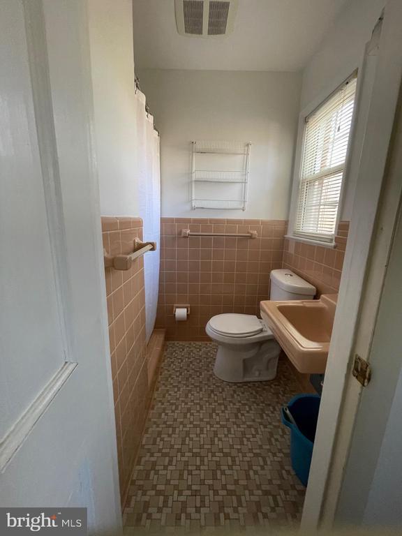 Building Photo - 5607 7th St S