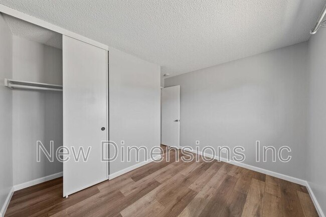 Building Photo - 2565 Pequop St