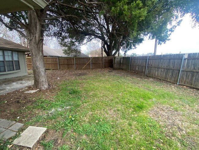 Building Photo - Nice Single Family Home in Cedar Hill