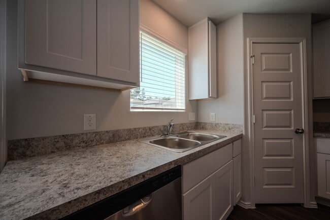 Building Photo - 22720 American Kestrel Ct