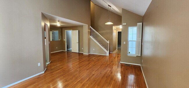 Building Photo - 152 Legacy Park Cir