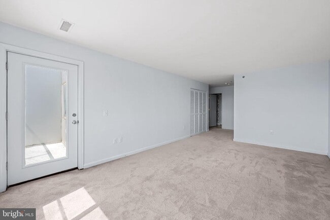 Building Photo - 2702 Lighthouse Point E